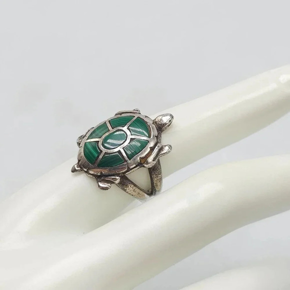 Navajo Silver Tortoise Ring With Green Malachite Stone For Women Size 7 - Picture 2 of 7